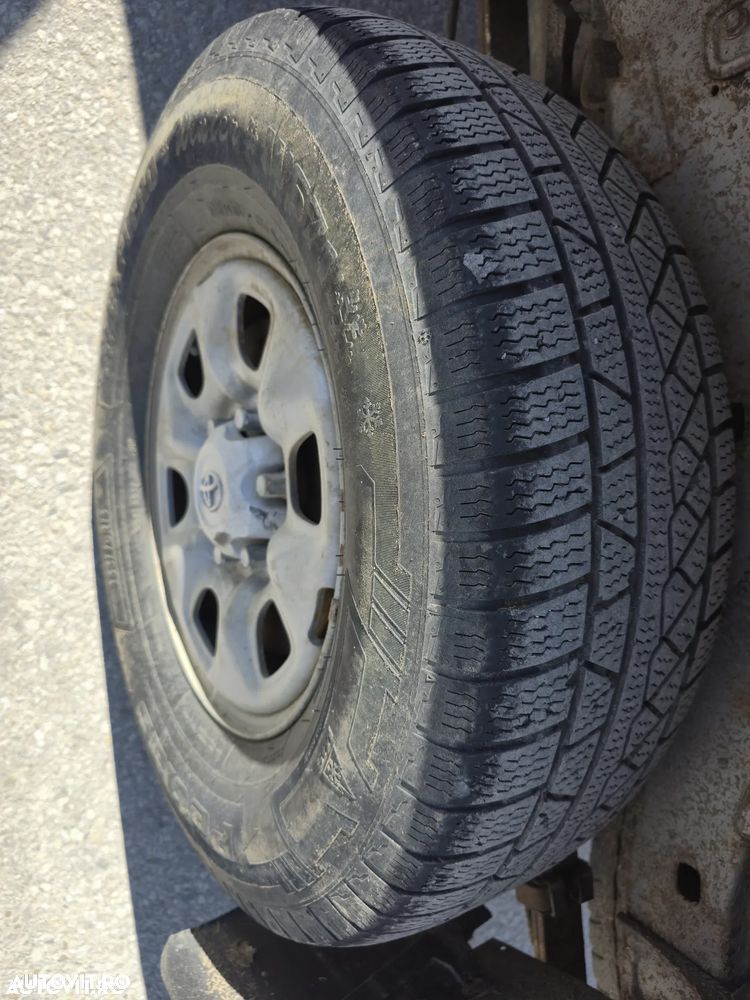 Toyota Hilux 4x4 Double Cab - 13