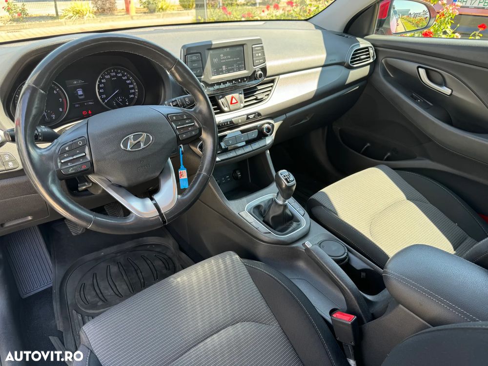 Hyundai i30 1.4 100CP 5DR M/T Classic+ - 12
