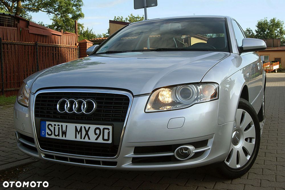 Audi A4 Limousine - 12
