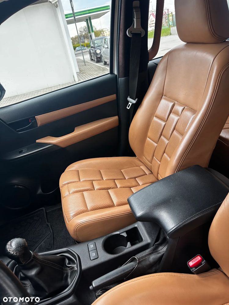 Toyota Hilux 2.4 D-4D Double Cab DLX 4x4 - 10