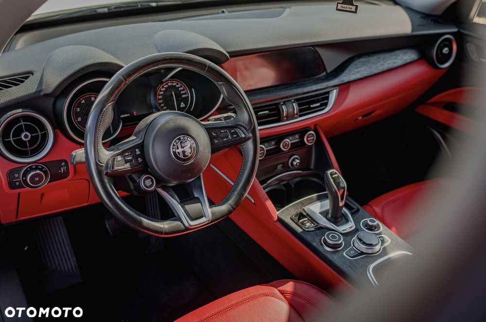 Alfa Romeo Stelvio - 23