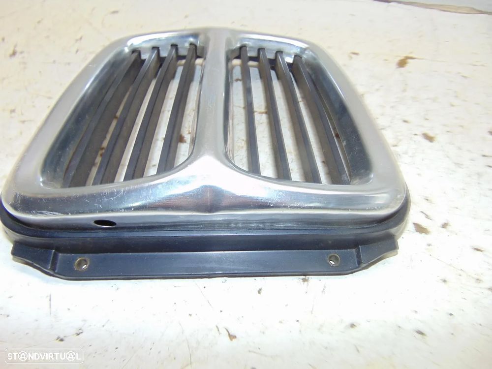 BMW E21 grelha central RIM - 4