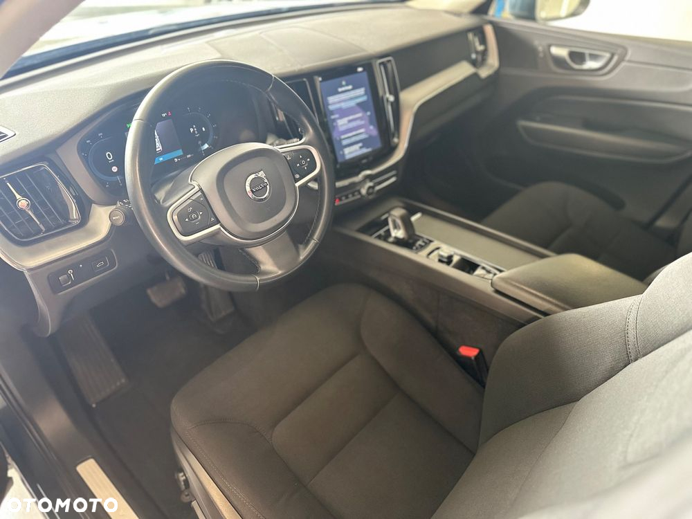Volvo XC 60 B4 D Geartronic Momentum Pro - 27
