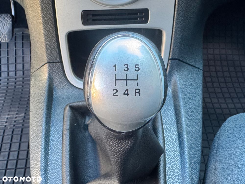 Ford Fiesta 1.6 Ti-VCT Titanium - 21