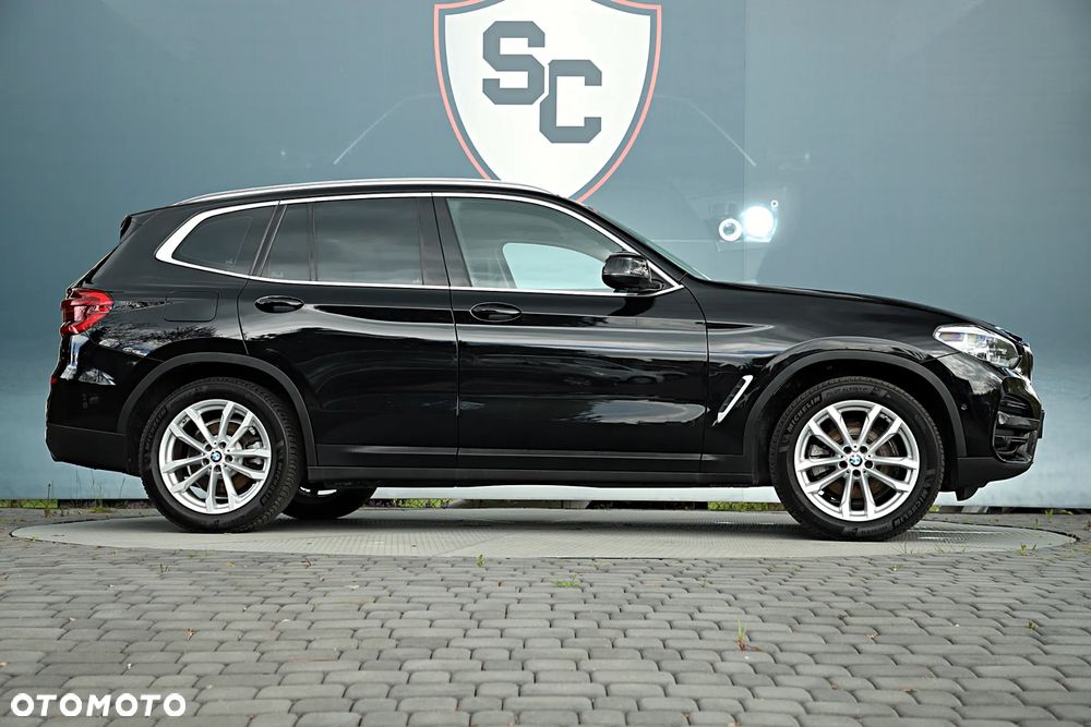 BMW X3 xDrive20i GPF Advantage - 11