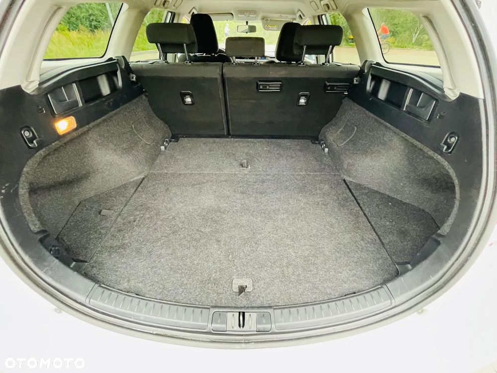 Toyota Auris 1.8 HSD Luna - 24
