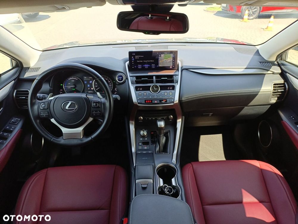 Lexus NX 300h F Impression AWD - 9