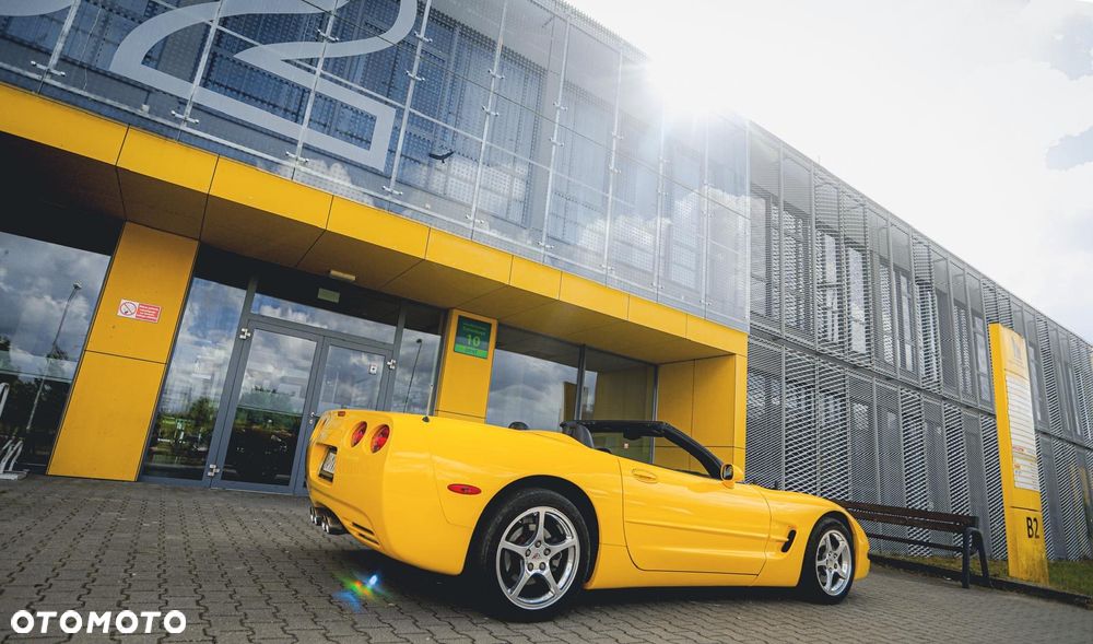 Chevrolet Corvette - 4