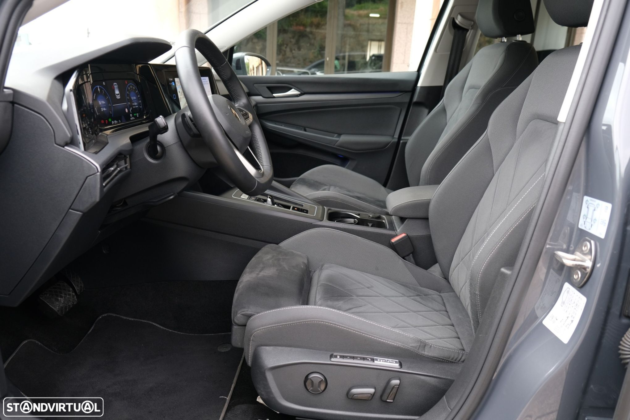 VW Golf 1.4 TSI e-Hybrid DSG - 11