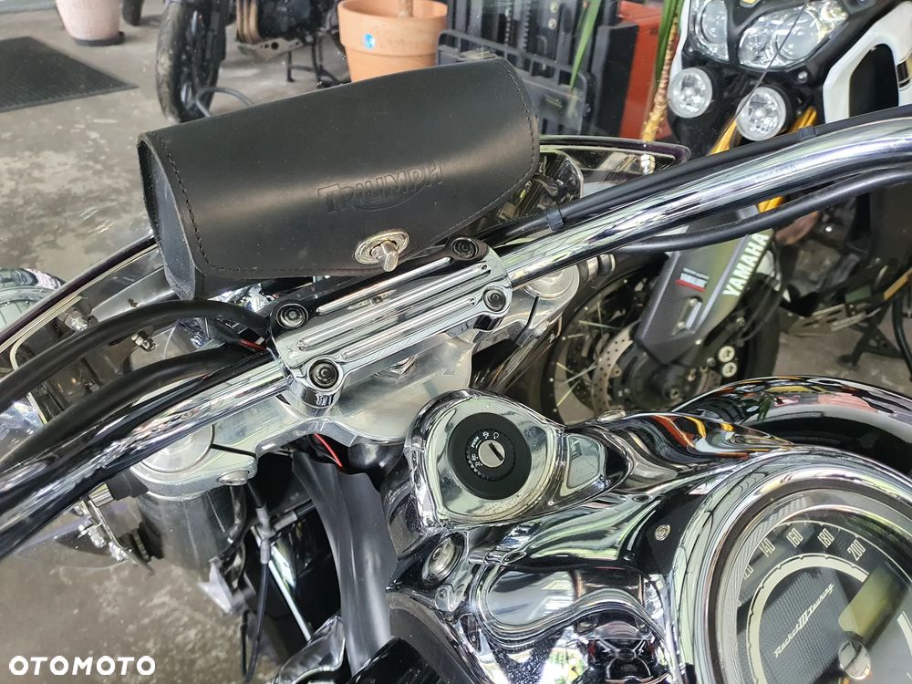 Triumph Rocket - 7