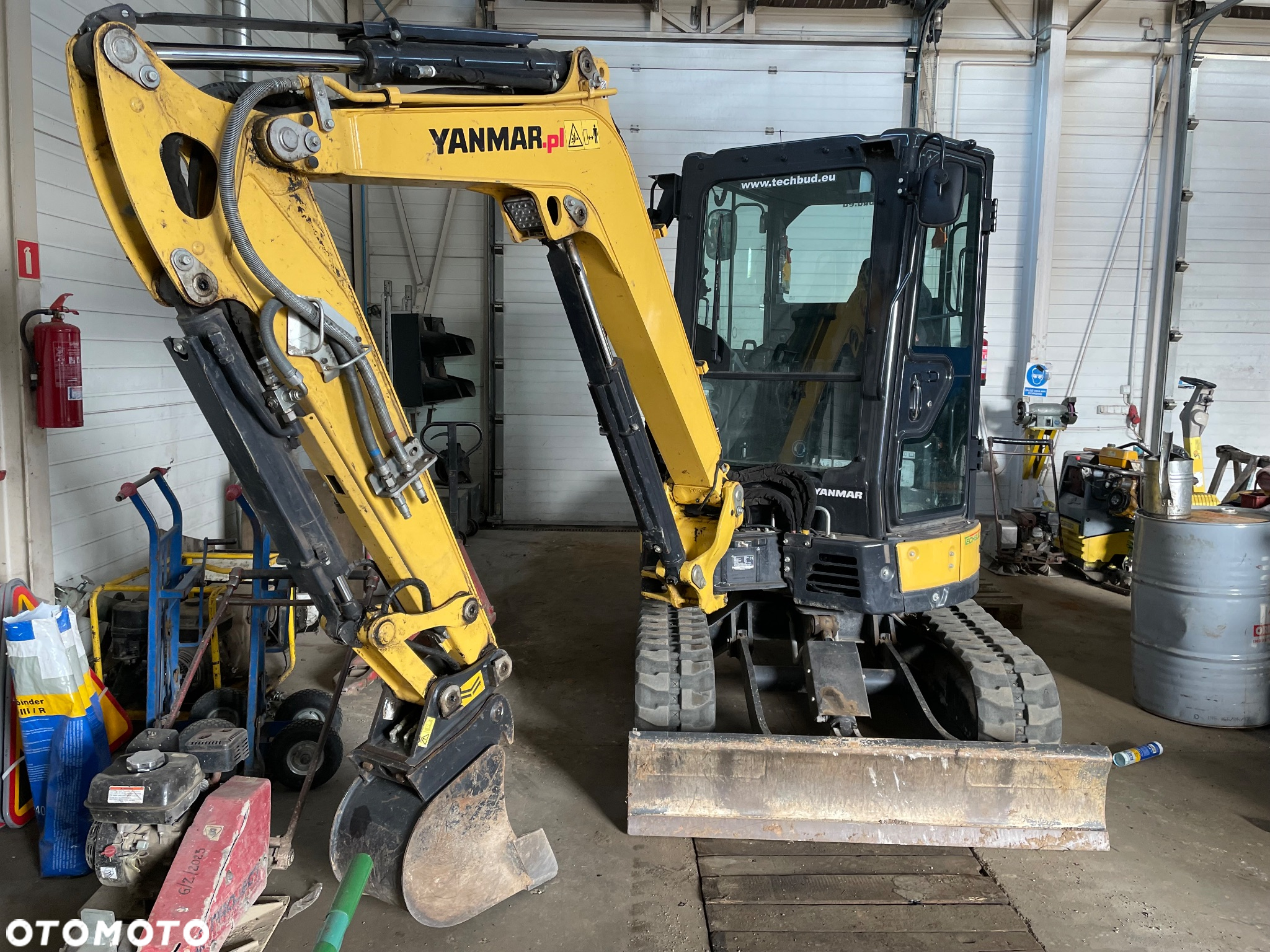 Yanmar ViO33 - 3