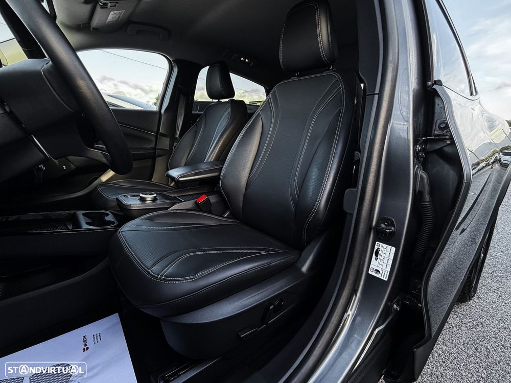Ford Mustang Mach-E 75.7 kWh Base - 9