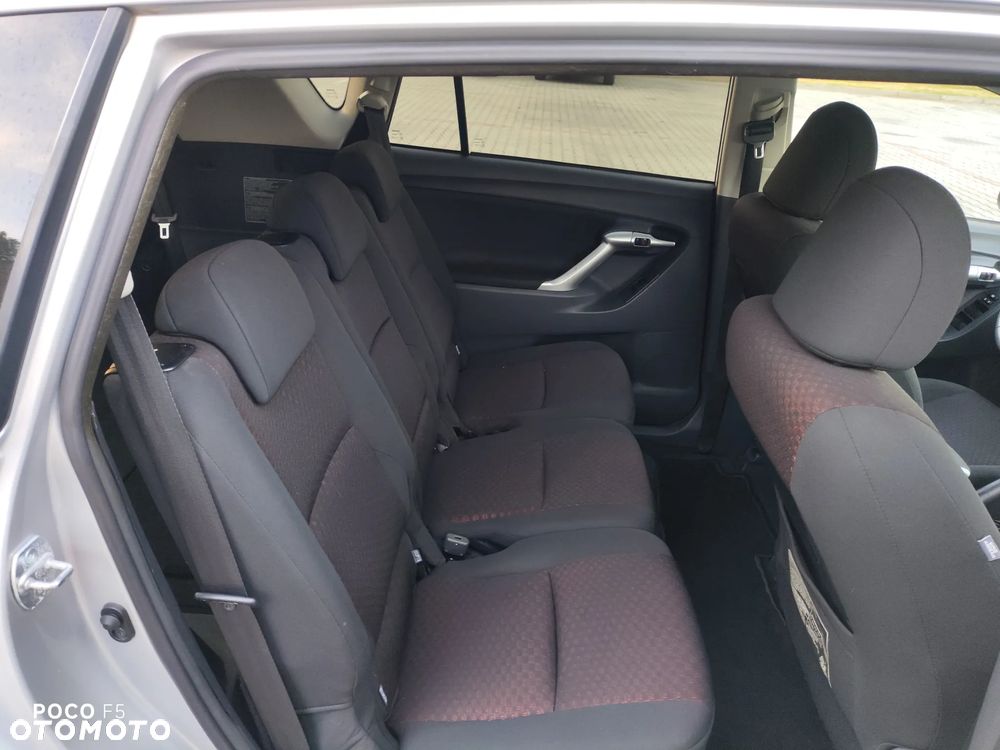 Toyota Verso 1.8 Sol plus 7os - 23