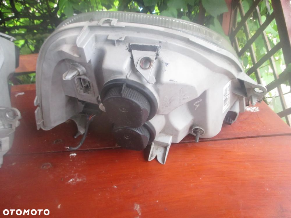 lampa przód Renault Master AL Europa - 3