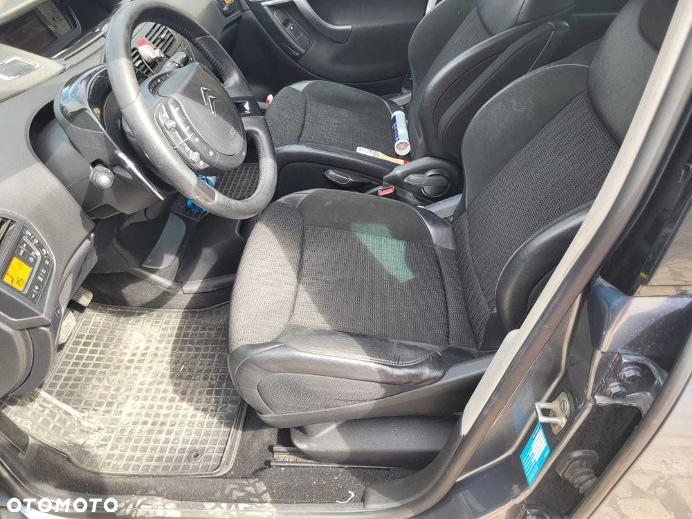 Citroën C4 Picasso - 8