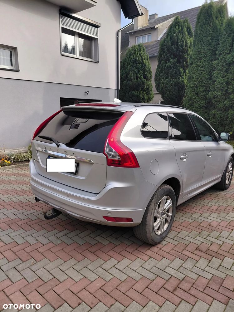 Volvo XC 60 D3 Drive-E Momentum - 4