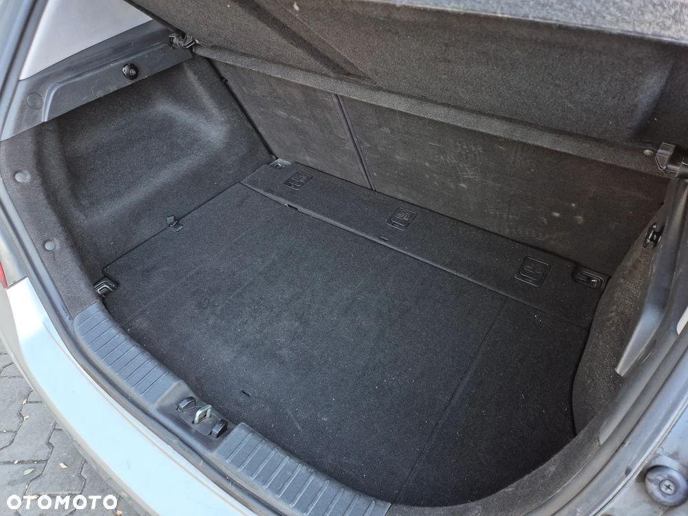 Hyundai i30 1.6 CRDi Base + EU5 - 15