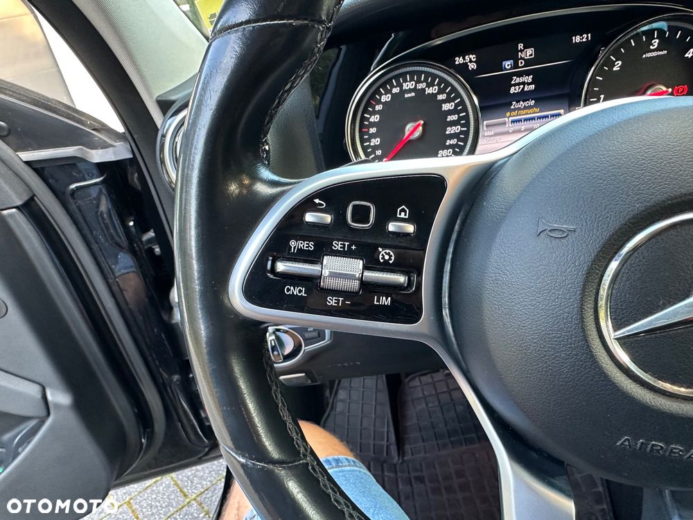 Mercedes-Benz Klasa E 200 d 9G-TRONIC - 32