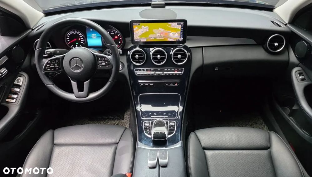 Mercedes-Benz Klasa C 200 9G-TRONIC Edition - 4