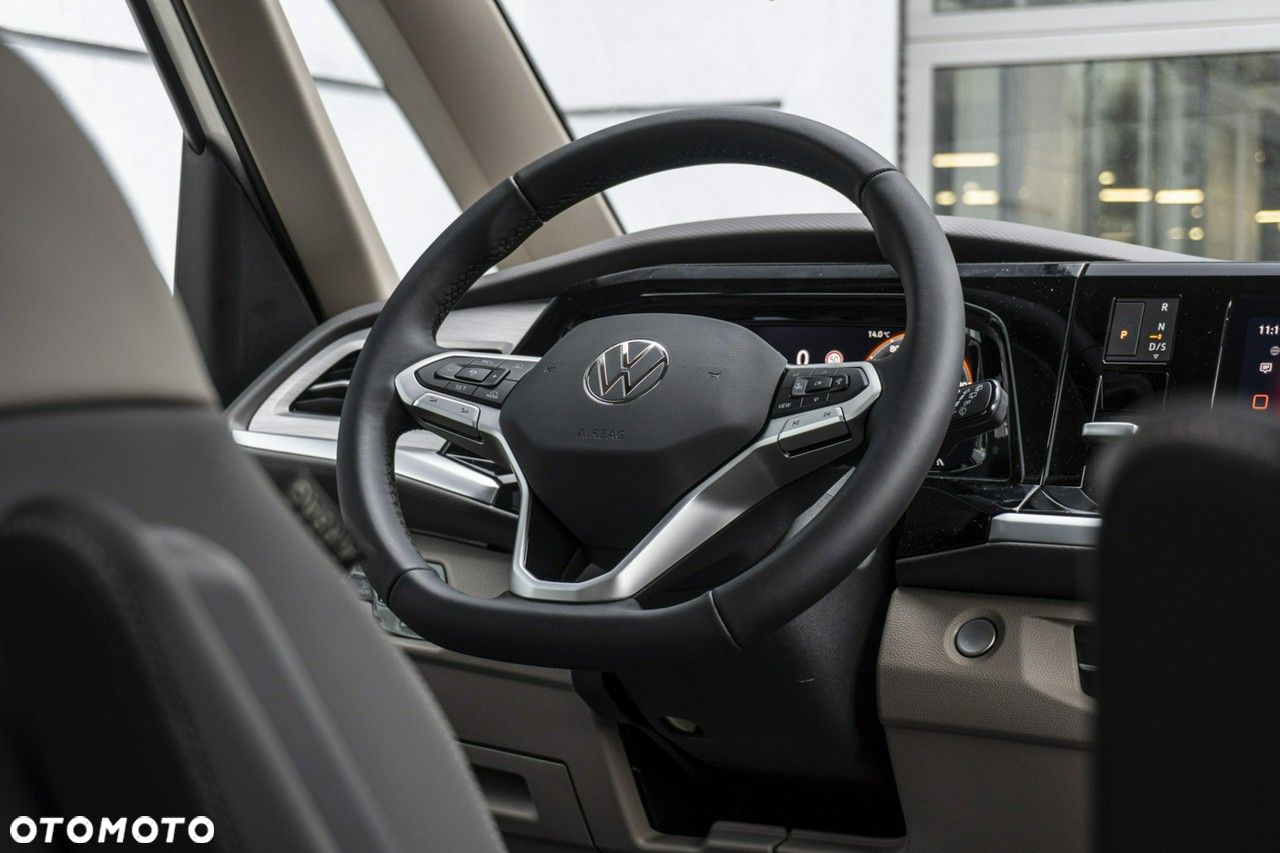 Volkswagen Multivan - 21