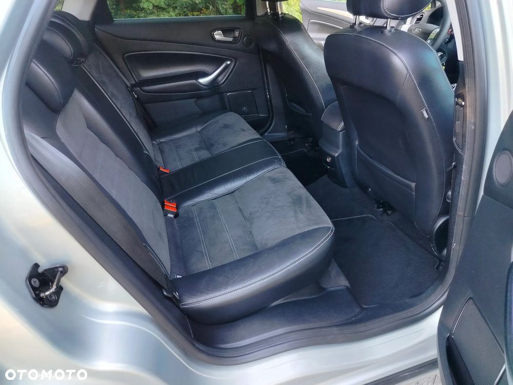 Ford Mondeo 2.0 TDCi Titanium - 23