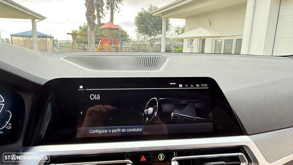 BMW 320 e Pack Desportivo M Auto - 35