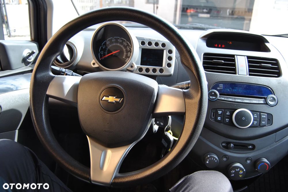 Chevrolet Spark 1.0 LS+ Design - 8