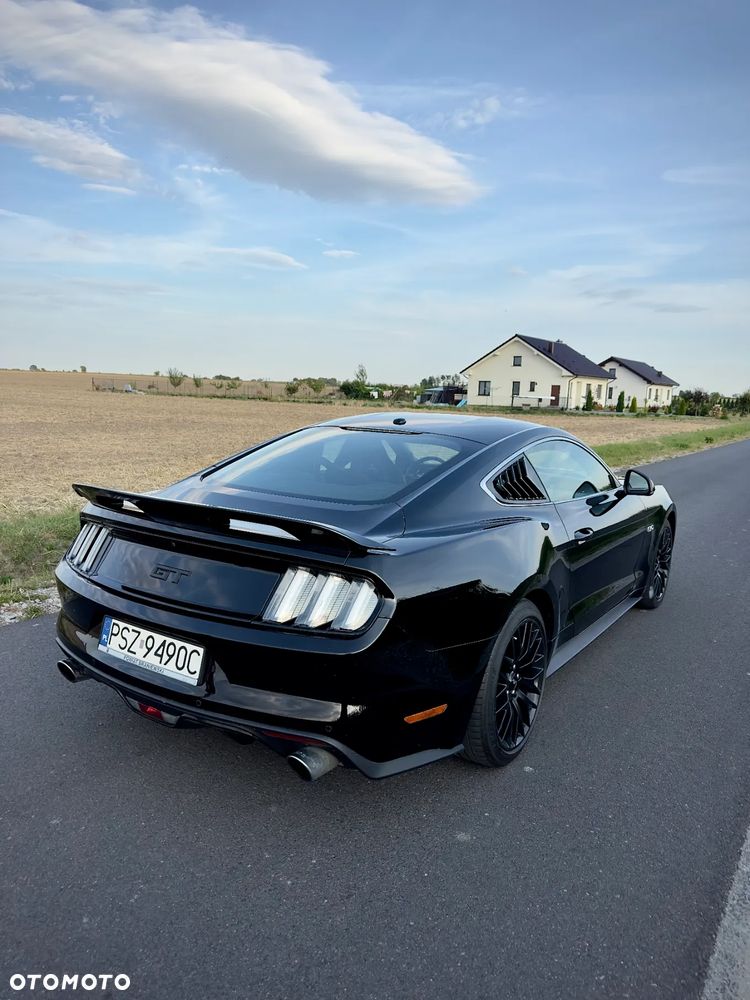 Ford Mustang 5.0 V8 GT - 4