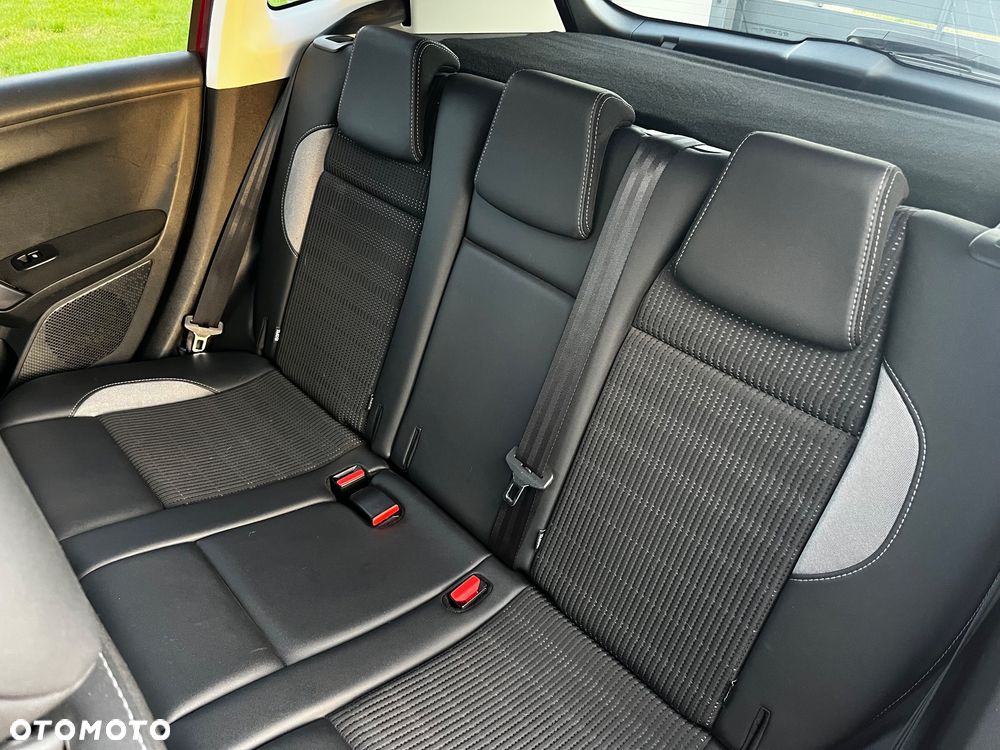 Peugeot 2008 1.2 Pure Tech GPF Allure S&S - 18
