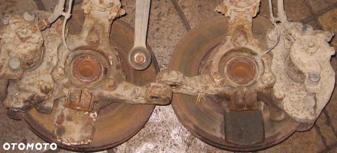 OPEL ASTRA III zwrotnica piasta lewa prawa 5 śrub - 1