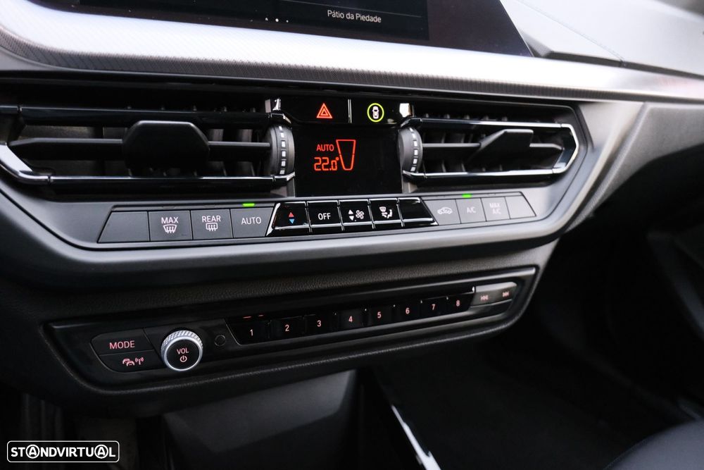 BMW 116 d Pack Desportivo M Auto - 25