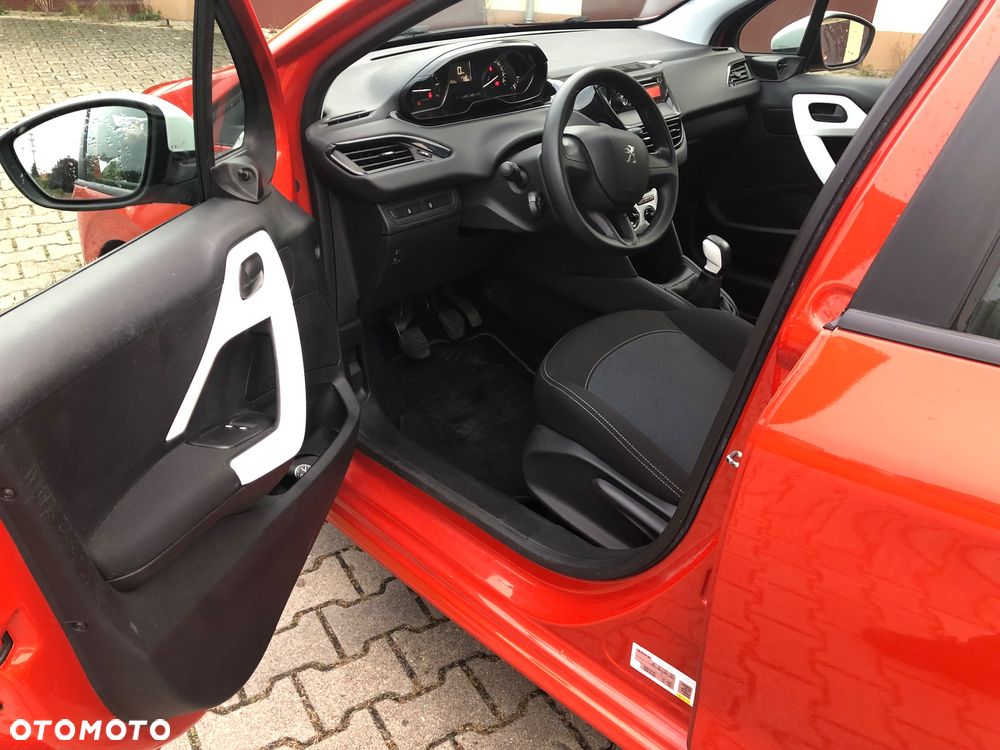 Peugeot 208 1.2 PureTech Access - 11