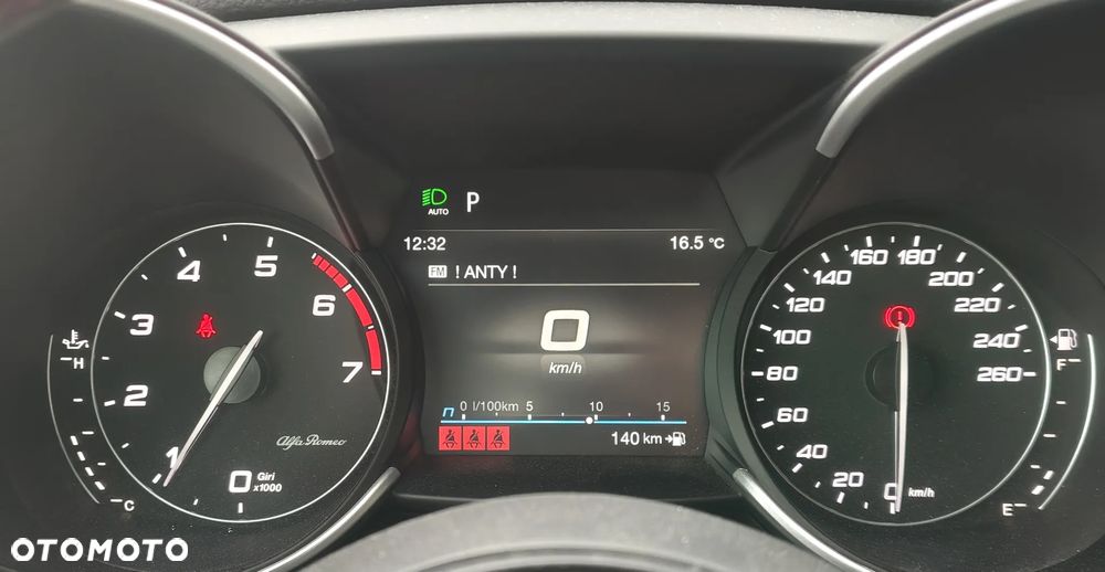 Alfa Romeo Giulia 2.0 Turbo Business - 11