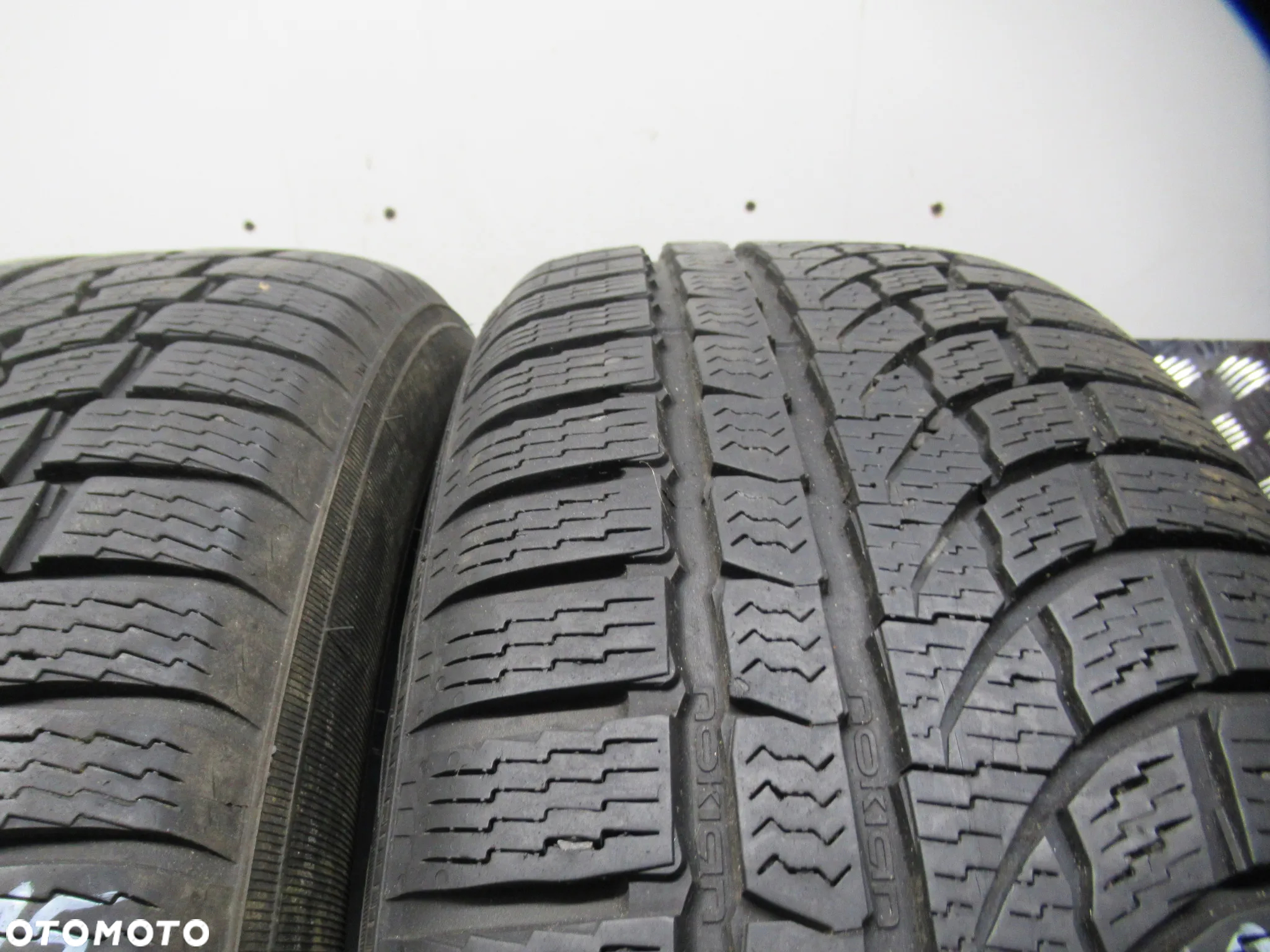 2x Nokian WR A4 215/55/17 98V EL nr.1752 7,2mm - 2