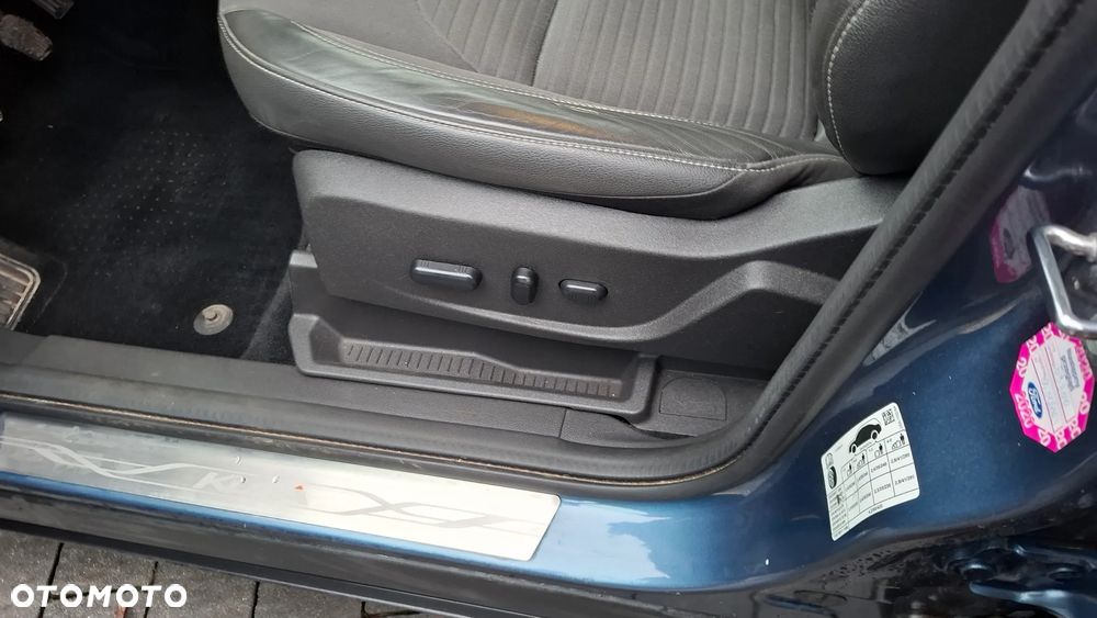 Ford Kuga - 13