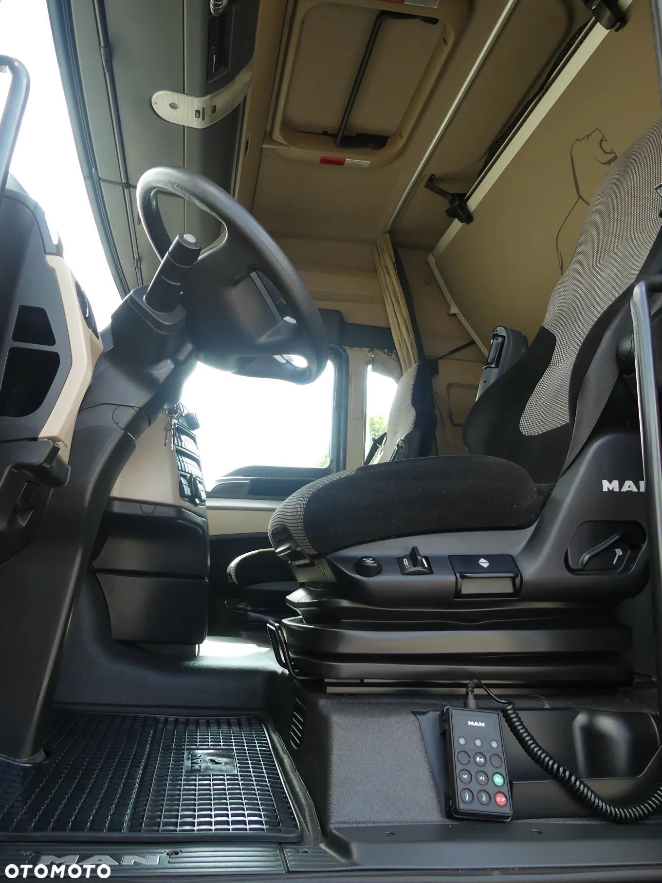 MAN TGX 18.500 / EURO 6 / AUTOMAT / KLIMA POSTOJOWA / - 17