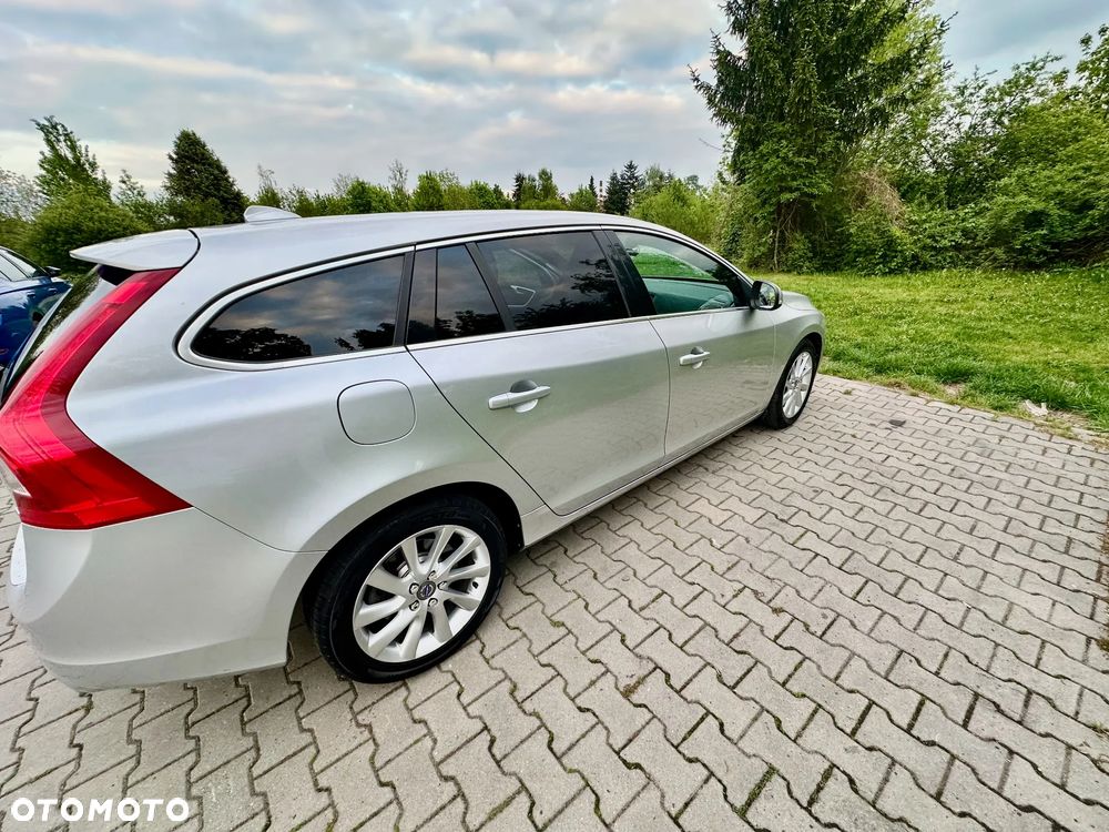Volvo V60 D4 Drive-E Momentum - 15