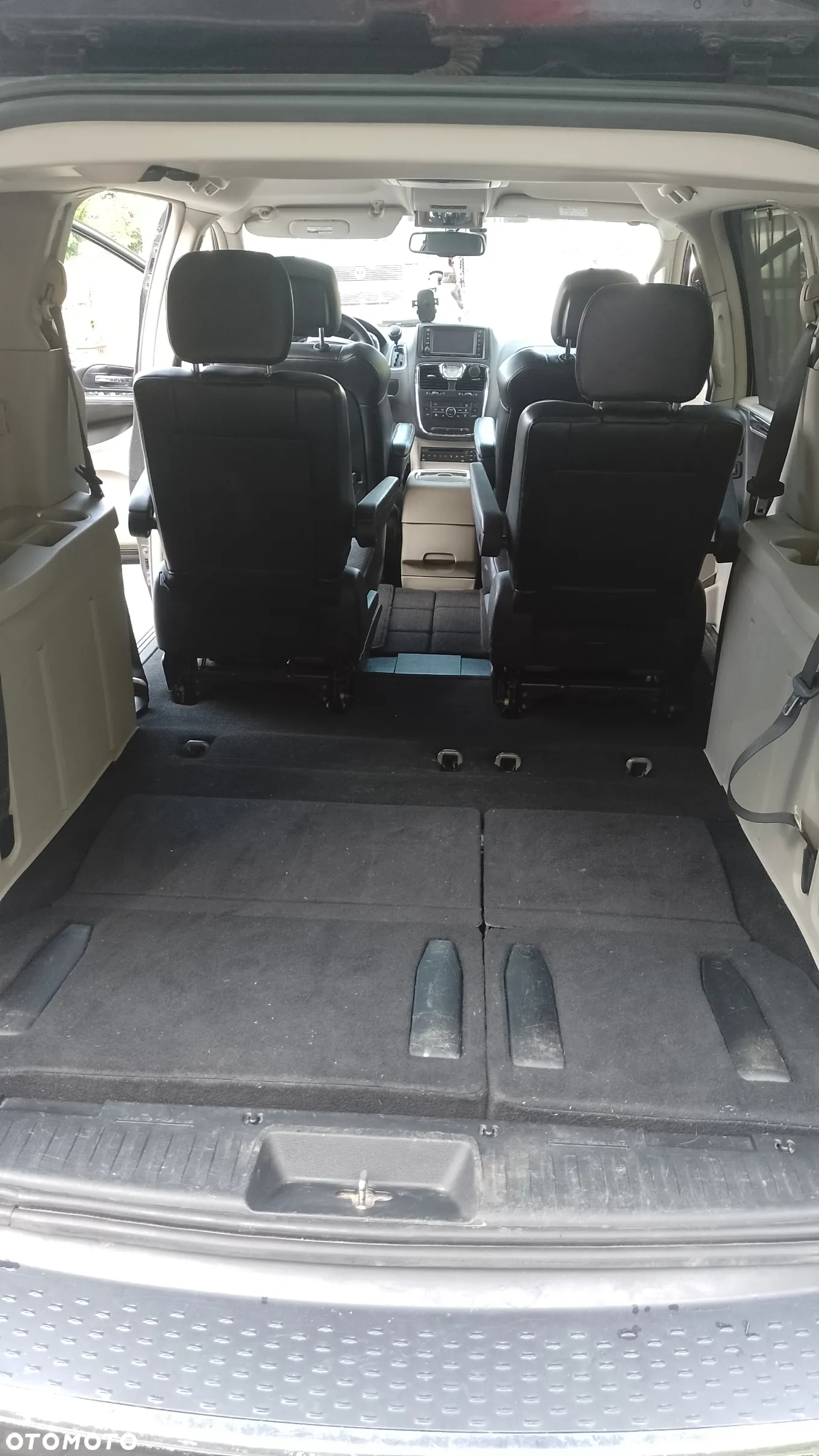 Lancia Voyager 3.6 Platinum - 31