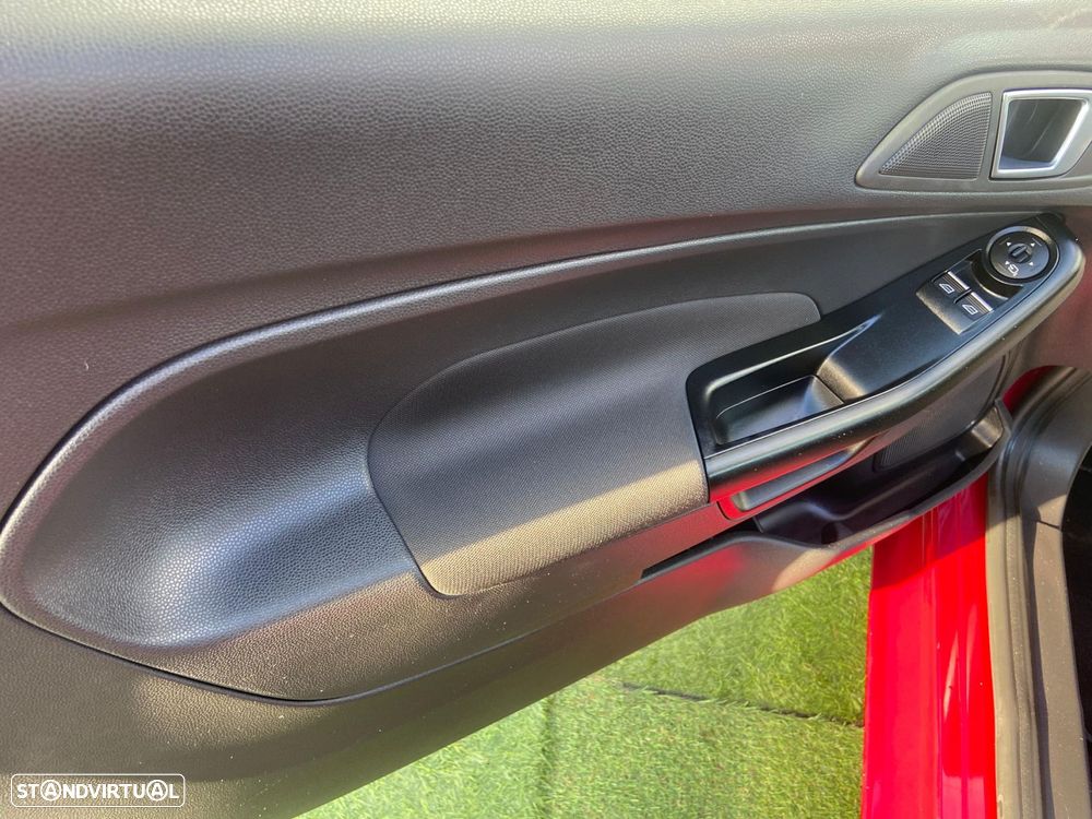 Ford Fiesta 1.0 EcoBoost S&S COOL&CONNECT - 17