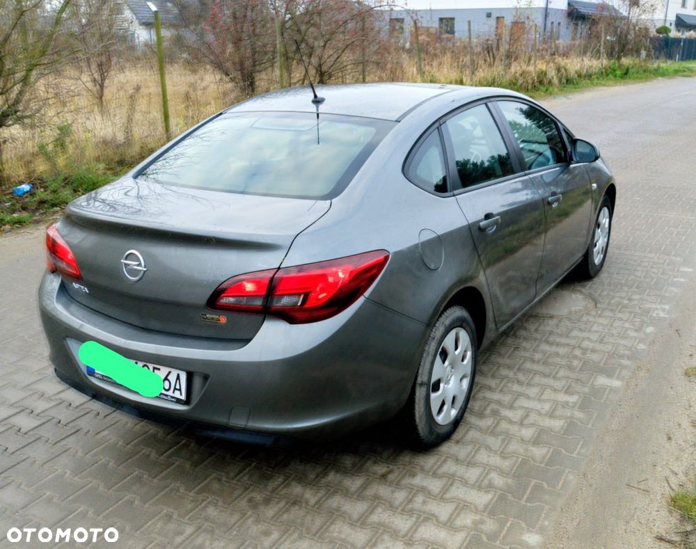 Opel Astra - 2