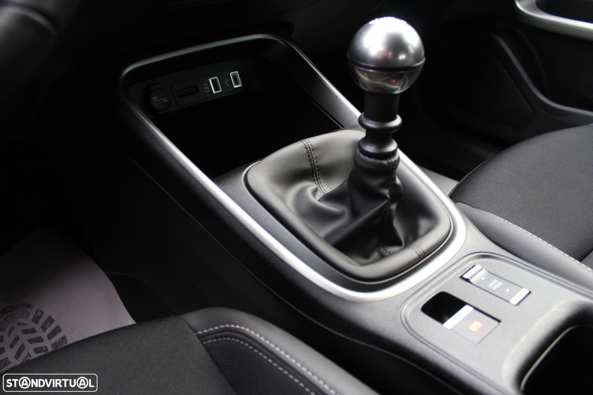 Jeep Avenger 1.2 GSE T3 Altitude - 12