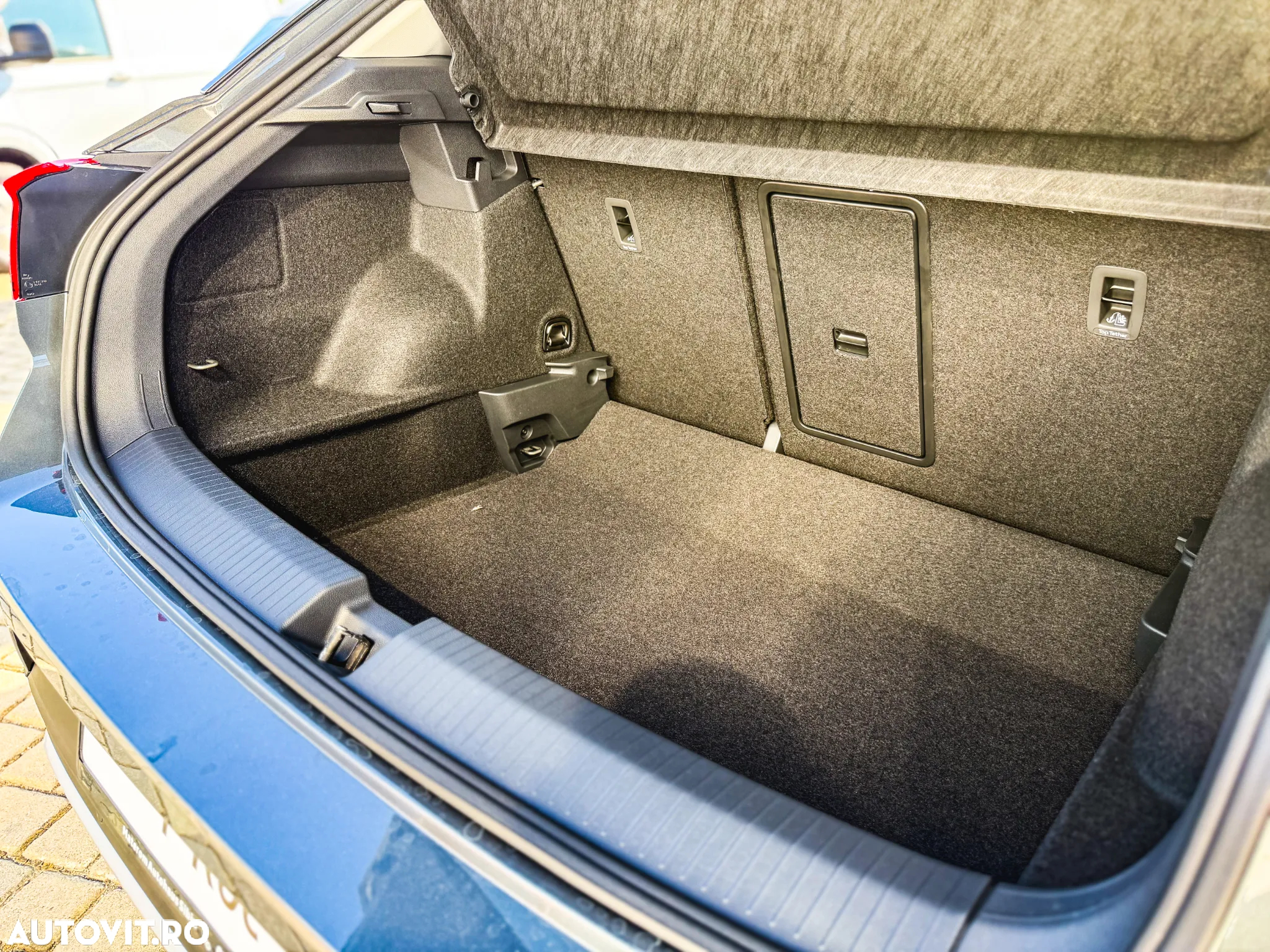 Volkswagen T-ROC 1.5 TSI DSG Life - 12