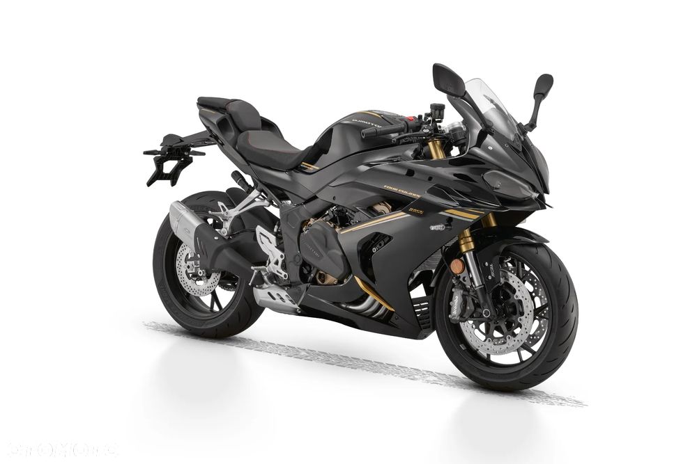 QJMOTOR SRK 800RR - 1