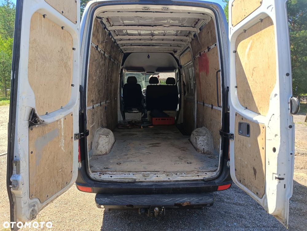Mercedes-Benz Sprinter - 16