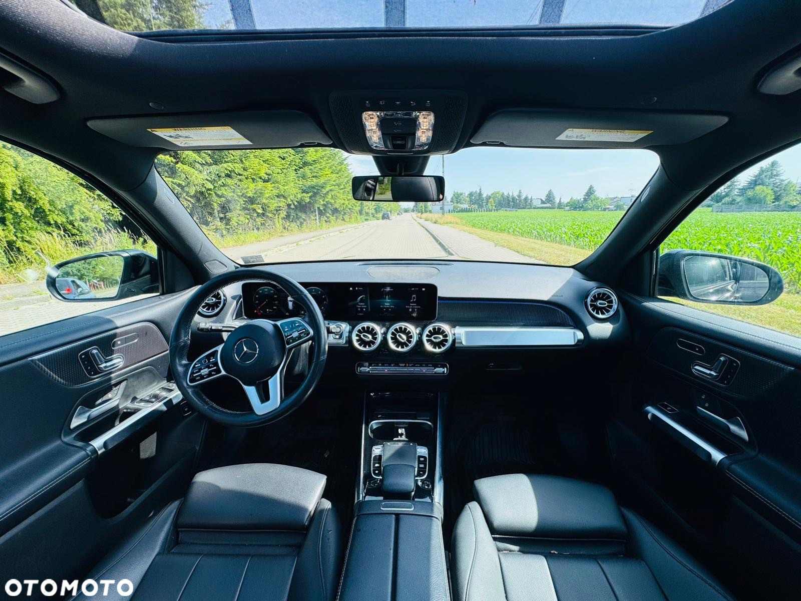 Mercedes-Benz GLB 250 4Matic 8G-DCT - 10