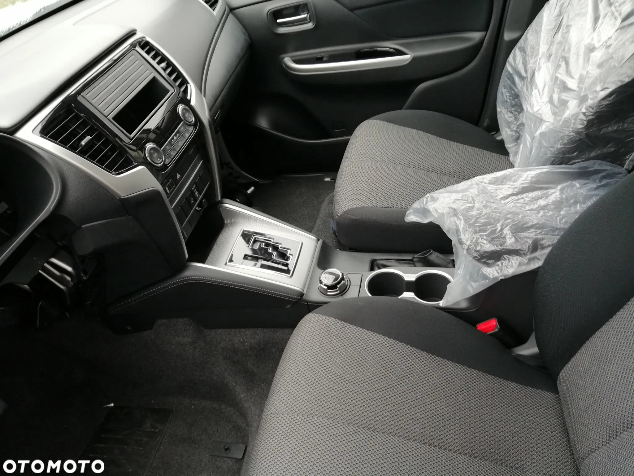 Mitsubishi L200 kabina, karoseria kompletna wraz z osprzętem. NOWA RP2021 - 10