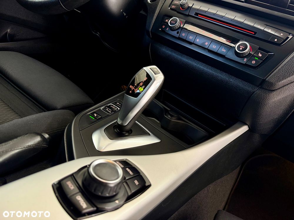 BMW Seria 1 116i - 34