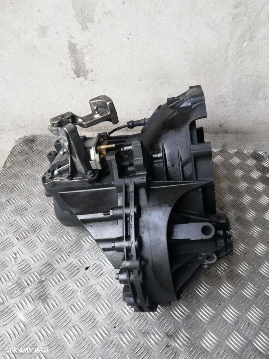 Caixa de velocidades Ford Transit 2.2Tdci Ref: 6C1R 7002 AA - 2