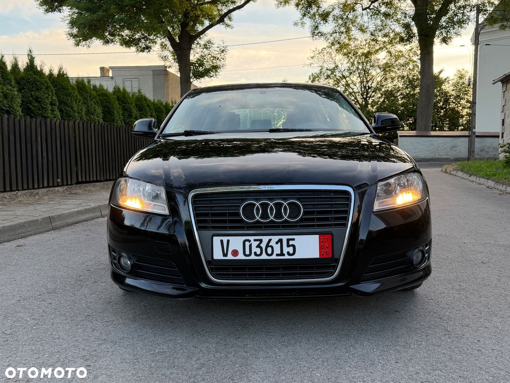 Audi A3 Sportback 2.0 TDI Ambiente - 2