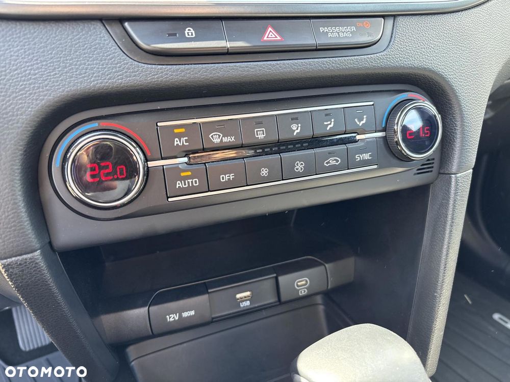 Kia Ceed 1.5 T-GDI M DCT - 24